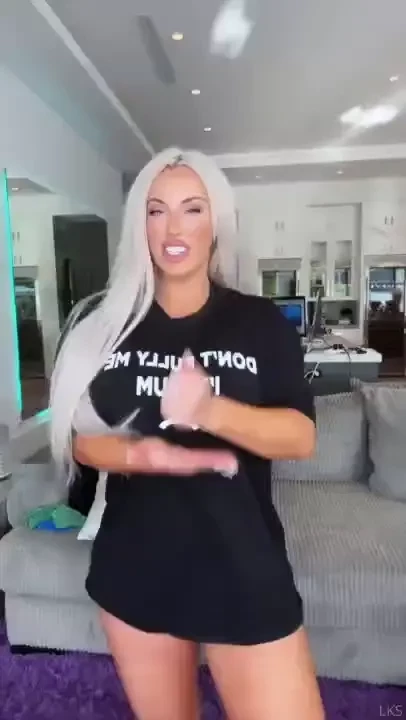 This sexy tiktok transition video hotter version o my vip tho 