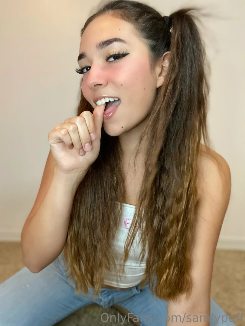 Which part of my body would you lick firsts 