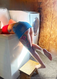 It seems as though the sandwich maker is stuck in the washing machine