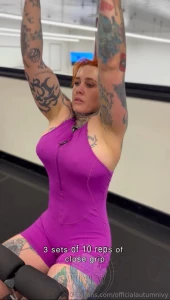 Workout wednesday - delts and hams tips are appreciated - sfw and sent