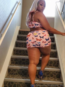 I m stepping out tonight daddy tip to buy and i ll send you a nice