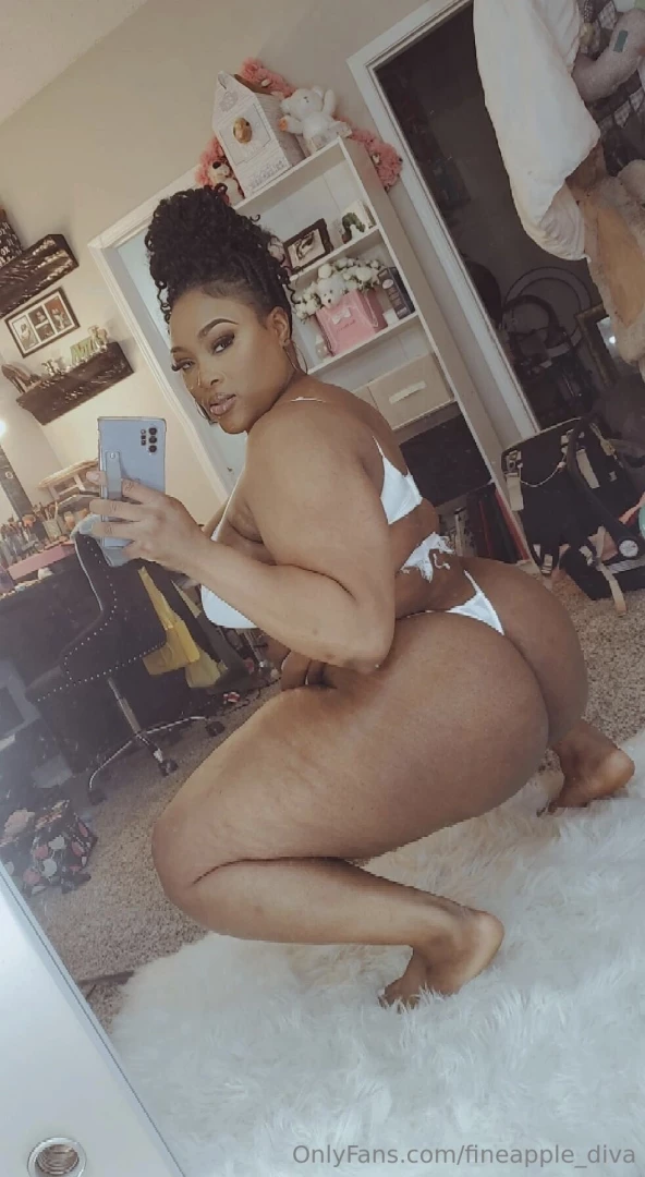 Going live tonight on my new page thefineapplediva be there with your 