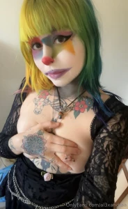 Heehe todays look obvi more pictures later 3 part 1