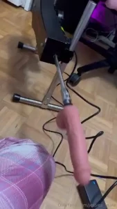 The first fan to tip 200 gets a video call with the sexmachine by part 1