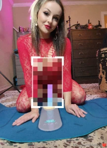 Wanna see me take my new giant horn toy i took the whole thing and