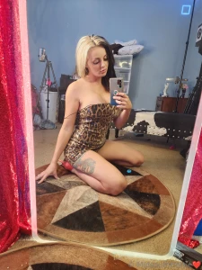 I went a little crazy for today back view and front view close ups and