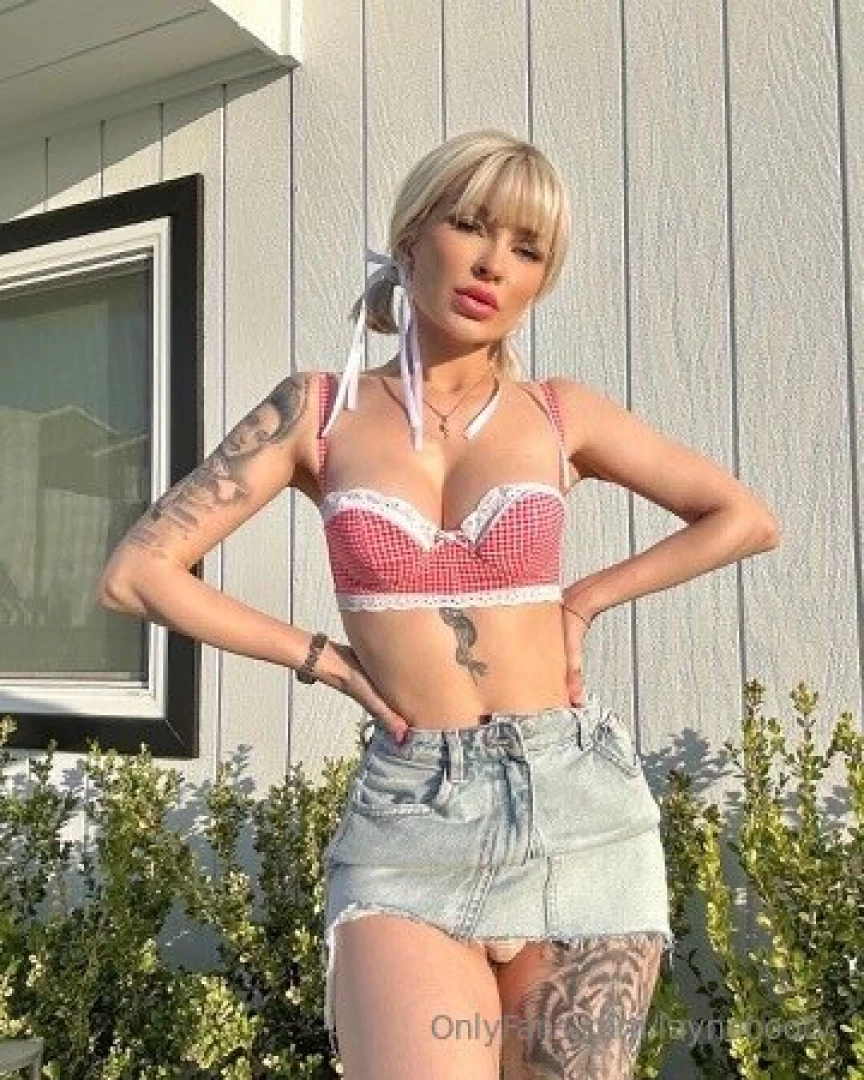 I m horny cum chat with me layna vip part 1 