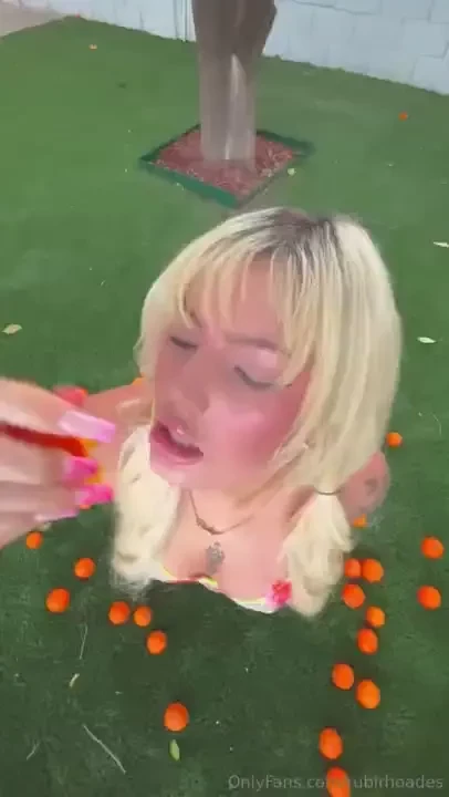 Pussy so fresh like an orange straight off my tree 