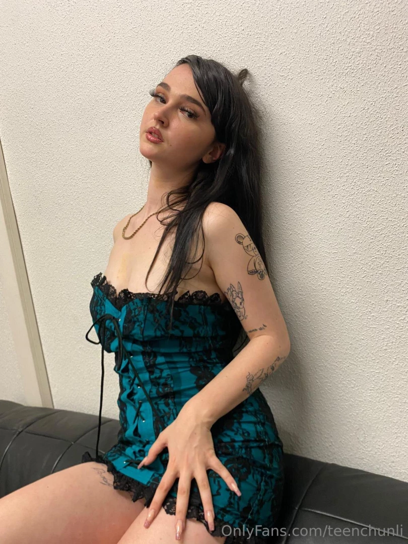 Wanna play with me bb 