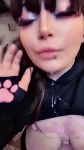 Cum down kitty s throat