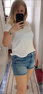 Feeling horny in my hotpants