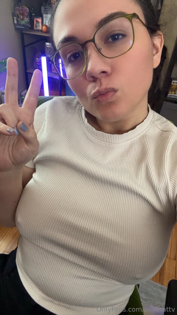 We live on kick and twitch you joining me come say hi on kick 