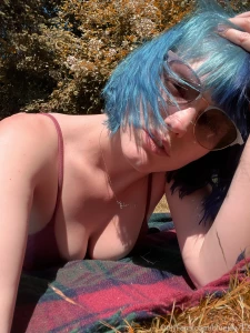 I decided to put the rest of these photos free on the feed but i also part 4