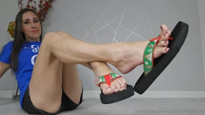 Cum hear the jingle jangle of the dangling flip flops at myprettyfeet8