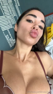 A kiss goodnight pinche