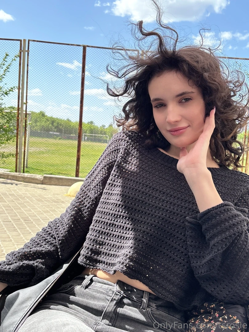 Today the wind styled my hair and i just enjoyed the sun and the 