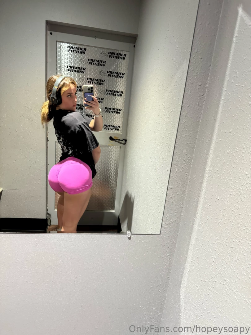 Dont you just wanna slap this booty 