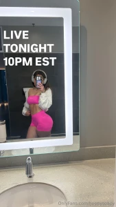 Live tonight at 10pm est i m going to be extra naughty tonight so be