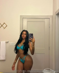 Click below freckled dominican beauty drayadominicana is a onlyfans part 18