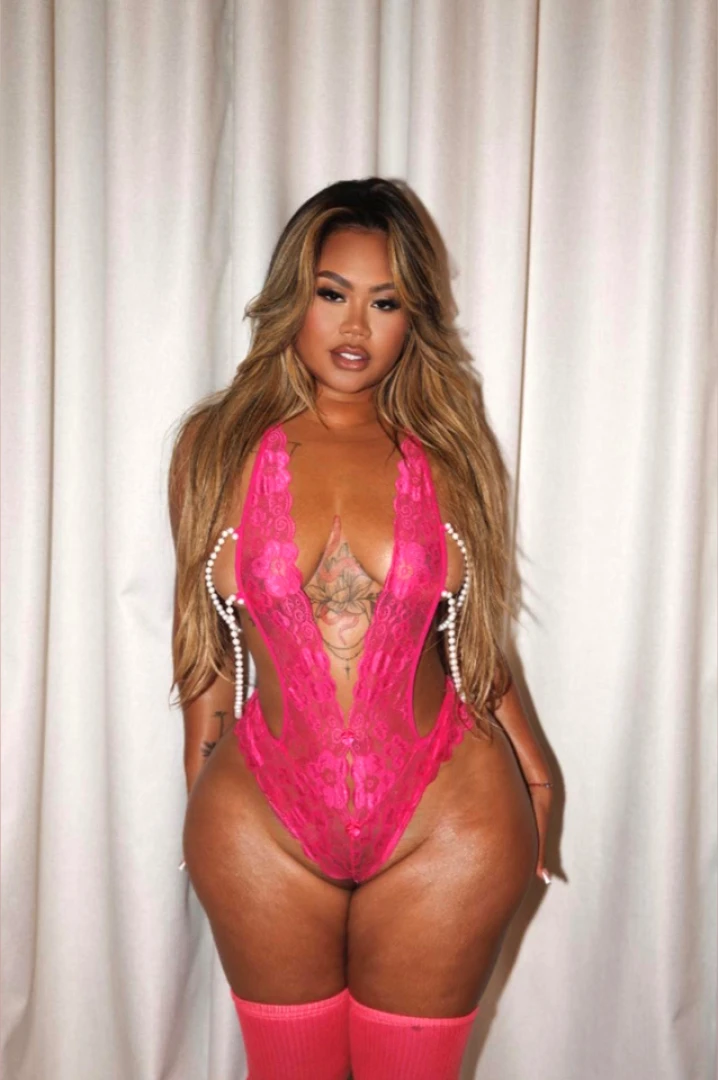 Dadddy i m feeling horny today and wants to make custom content for 