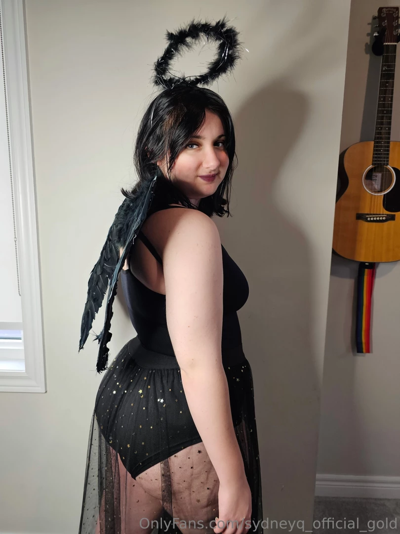 Sydneyq-official-gold part 6 