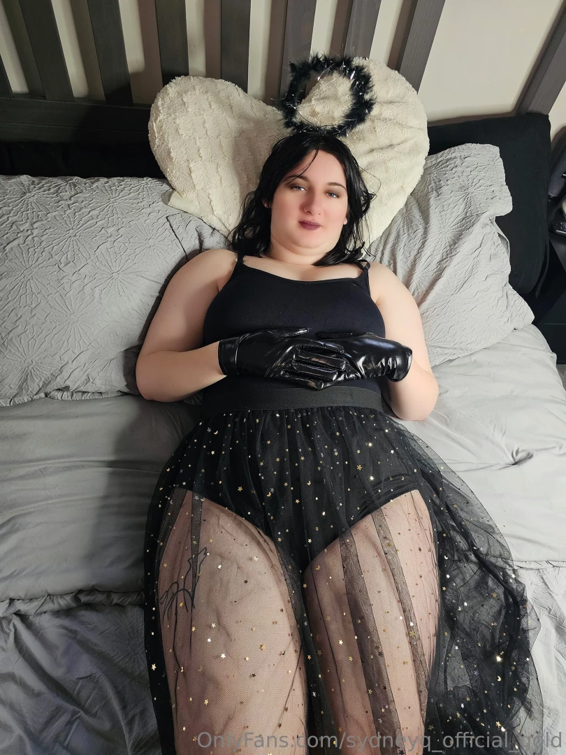 Sydneyq-official-gold part 11 