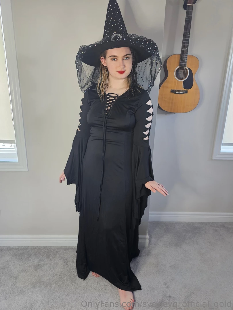 Sydneyq-official-gold part 29 