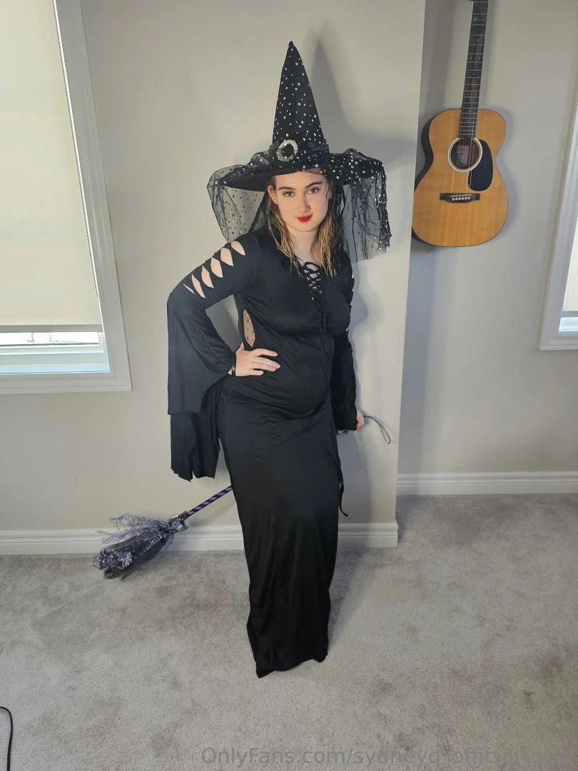 Sydneyq-official-gold part 45 