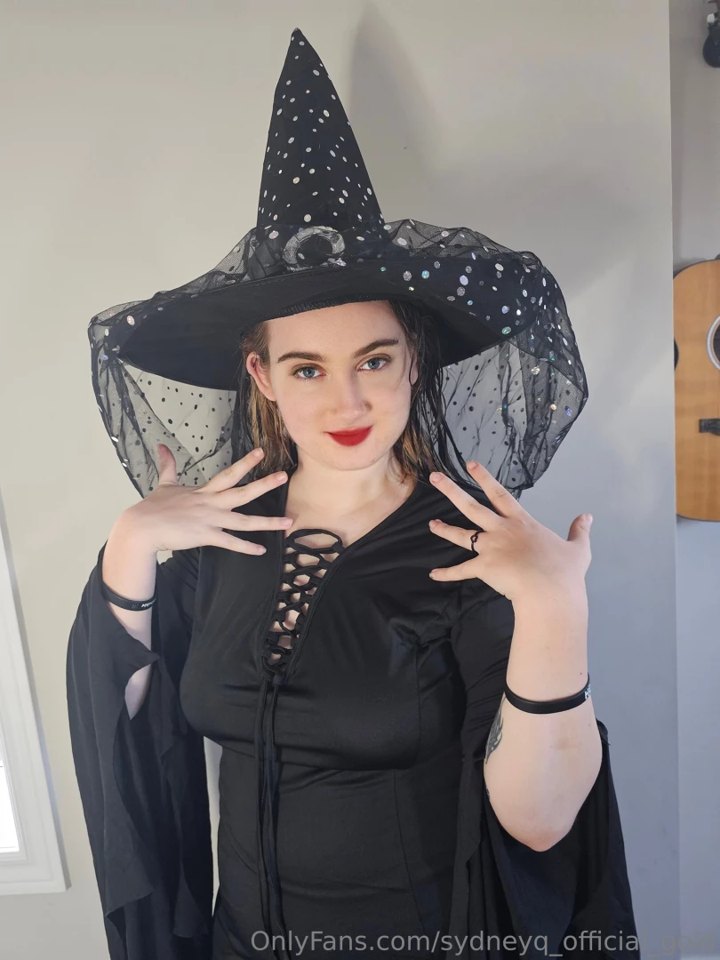 Sydneyq-official-gold part 58 