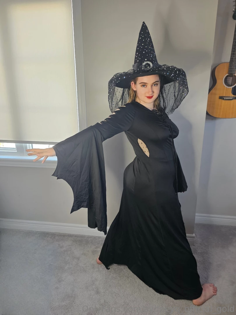 Sydneyq-official-gold part 57 