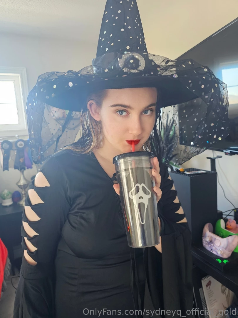 Sydneyq-official-gold part 56 