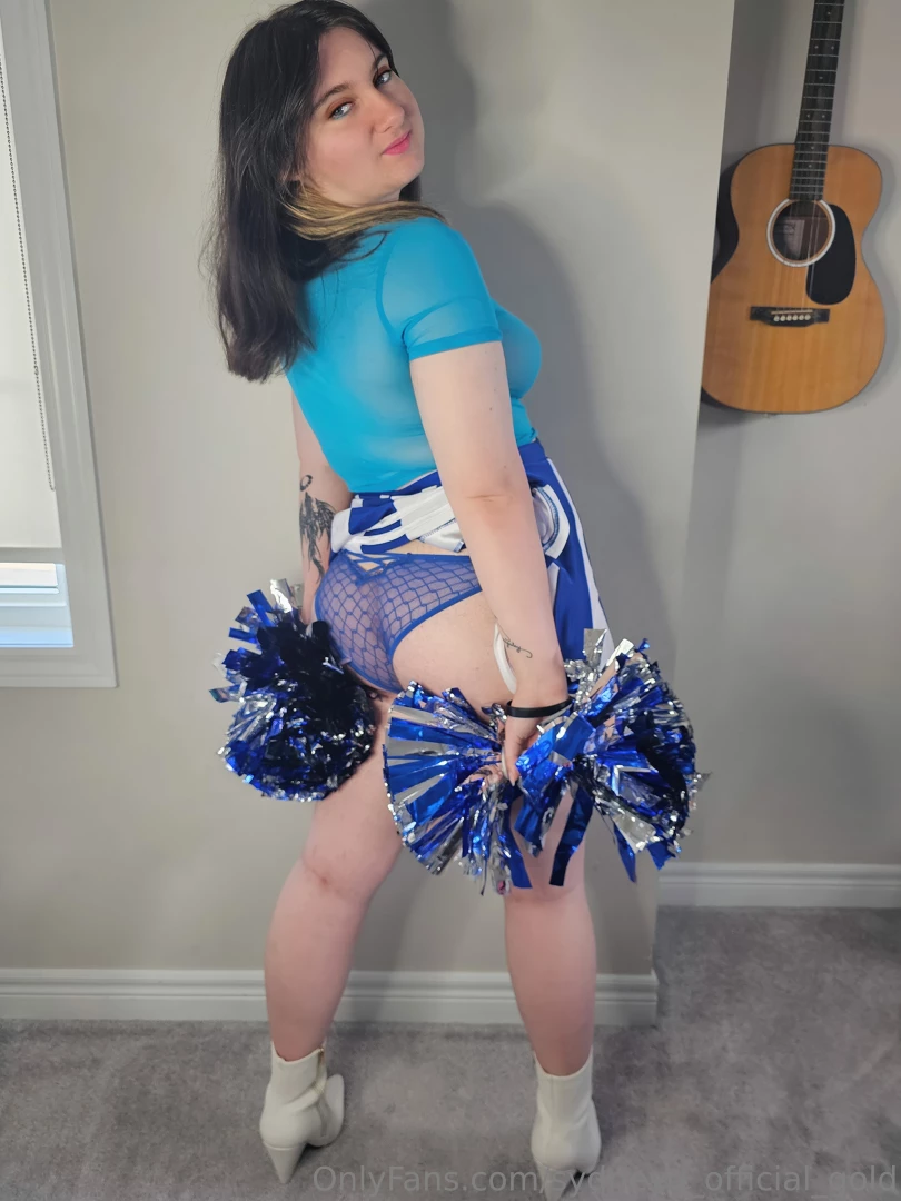 Sydneyq-official-gold part 61 