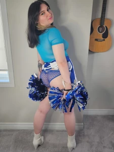 Sydneyq-official-gold part 61