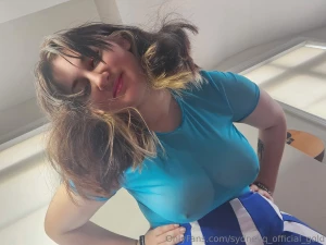 Sydneyq-official-gold part 66