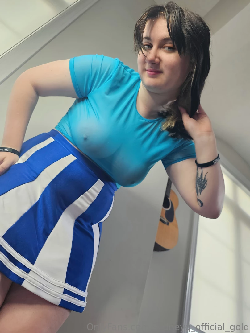 Sydneyq-official-gold part 65 