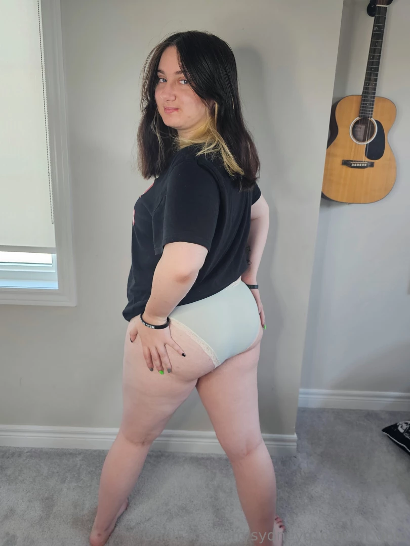 Sydneyq-official-gold part 91 