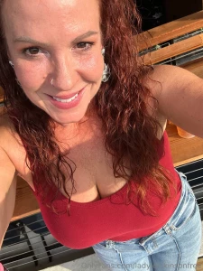 Cum play with me i m a mature milf that likes to be dirty there s no