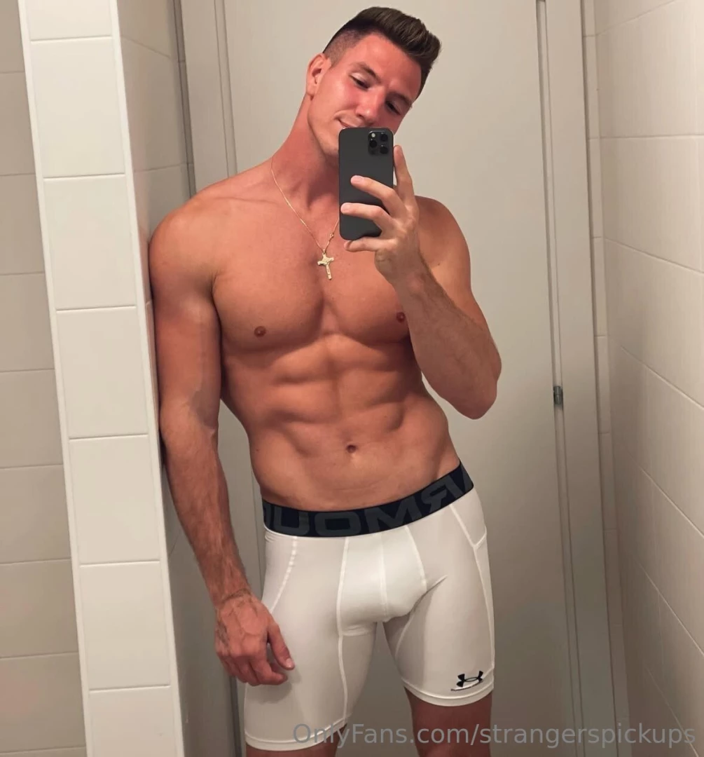 My friend martin_rogers set his of free for week check him out if u part 3 