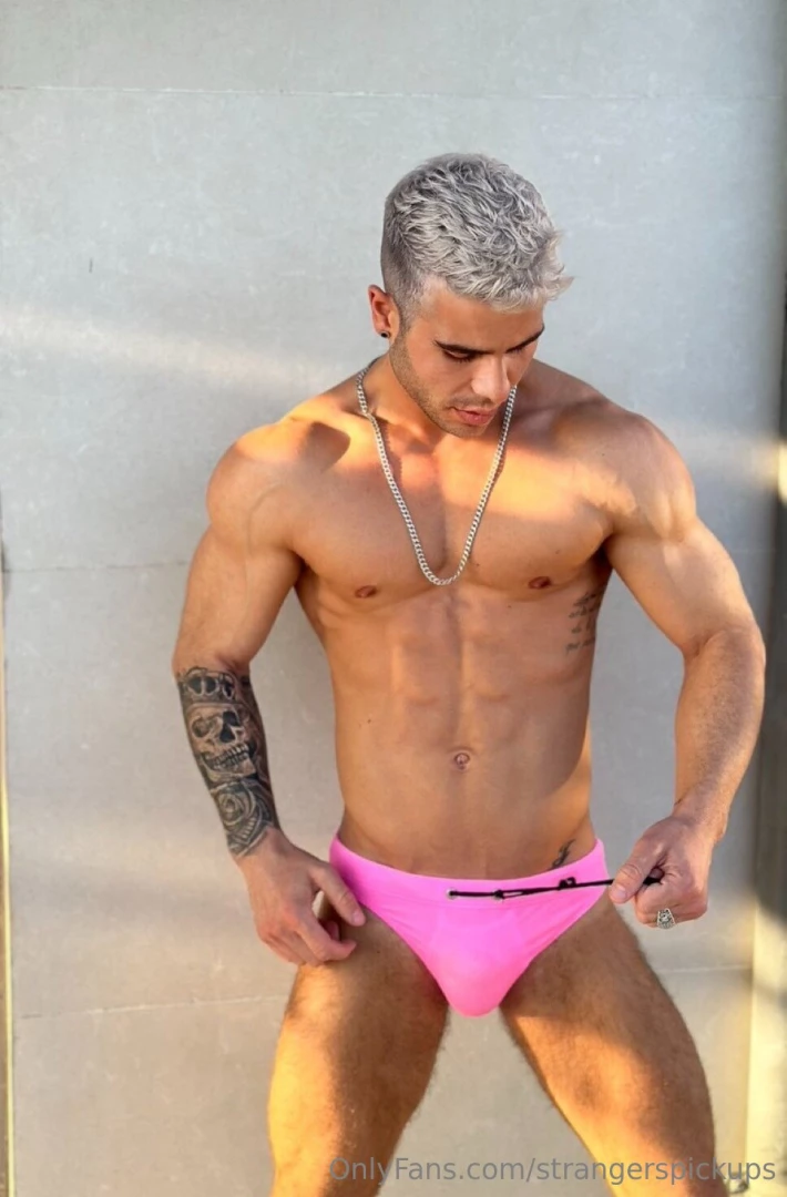 Wanna meet my new porn friend his onlyfans is crazy and all free today 