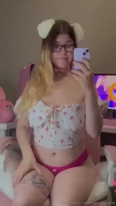 Come play with this pussy so we can play games after