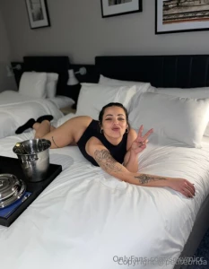 United kingdom cum petitebrida hardcore tattoo girl stoner dude