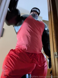 Yo sup roomie look i gotta take a fckkkn leak both of us ain t gonna part 4