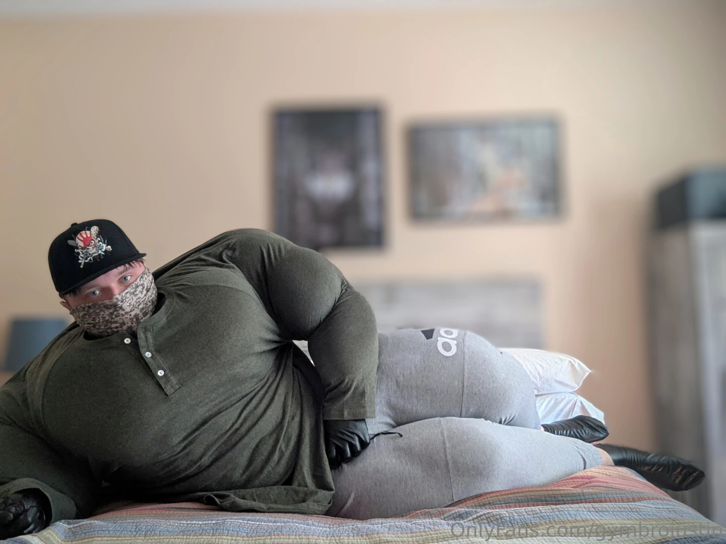 Where the fckkk is my weak f ggit roommate it should be getting part 3 