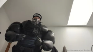 Head s getting kinda close to the ceiling yer lookin shorter yer the