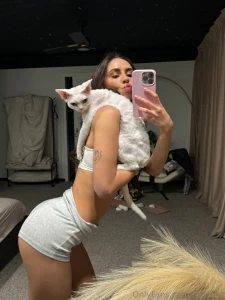 Cuteness overload in your feed today meow