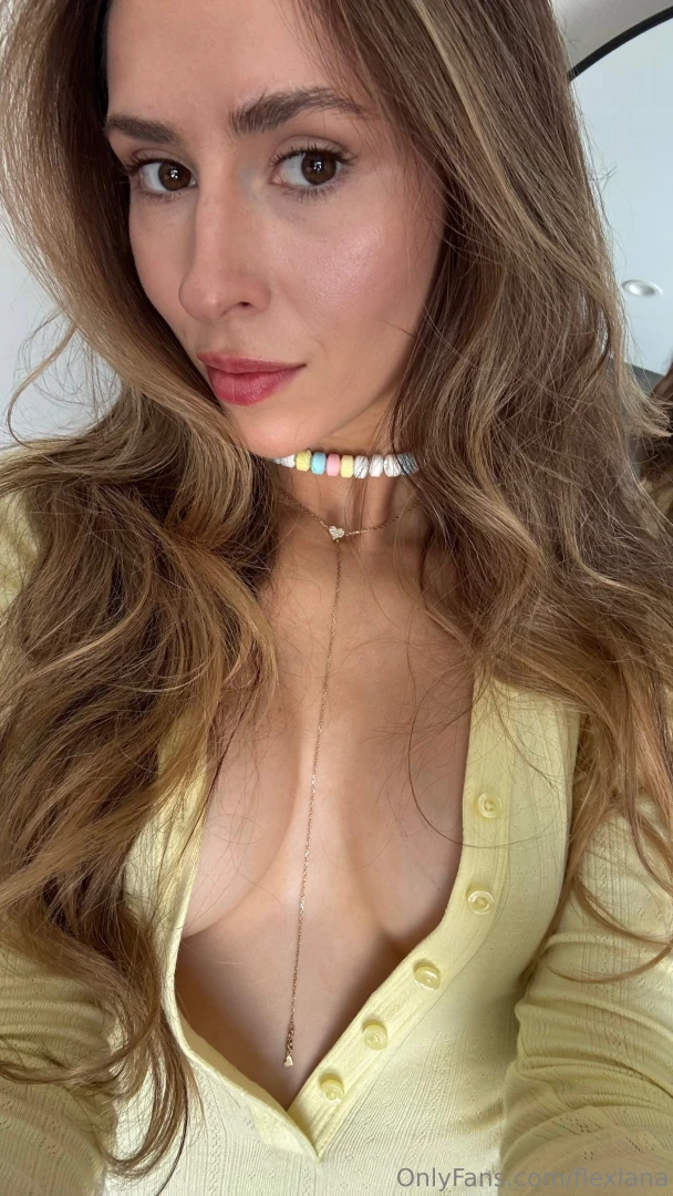 Two hearts but i know exactly which one you re staring at 