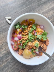 Not my usual content but a day of eating on my cut breakfast taco bowl part 1