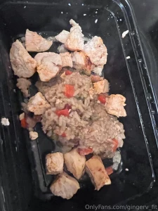 Not my usual content but a day of eating on my cut breakfast taco bowl part 2