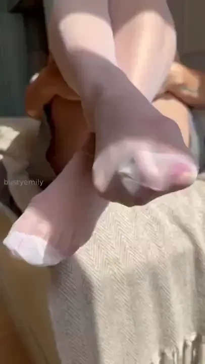 Who here is my foot fetishist 