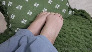 Tops of feet tease ivory shows off the tops of her feet and toes for